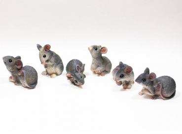 Mini-Maus sortiert Kunststoff